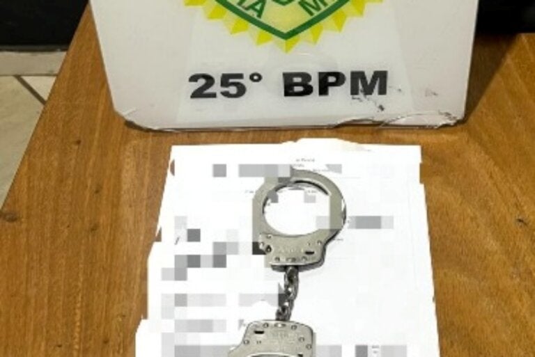 Homem procurado por ameaça e desacato é detido pela PM em Ivaté