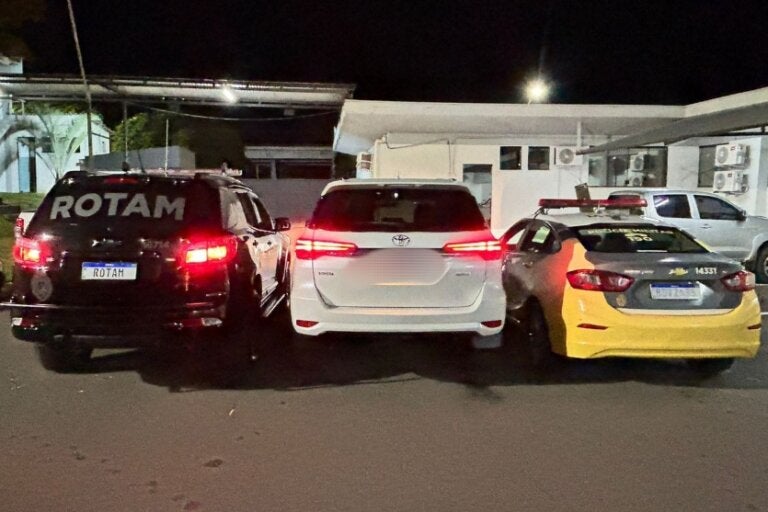 Olho Vivo: Hilux clonada é apreendida e homem é preso na avenida Paraná, em Umuarama