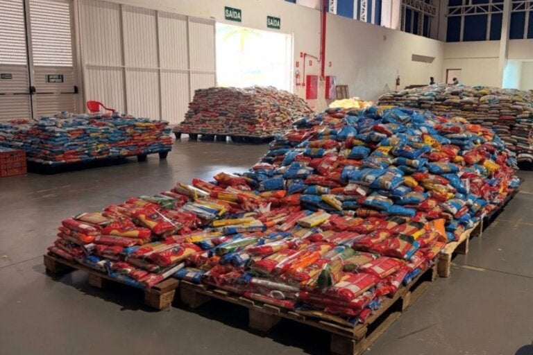 Expo Umuarama arrecada 32 toneladas de alimentos para instituições de apoio social