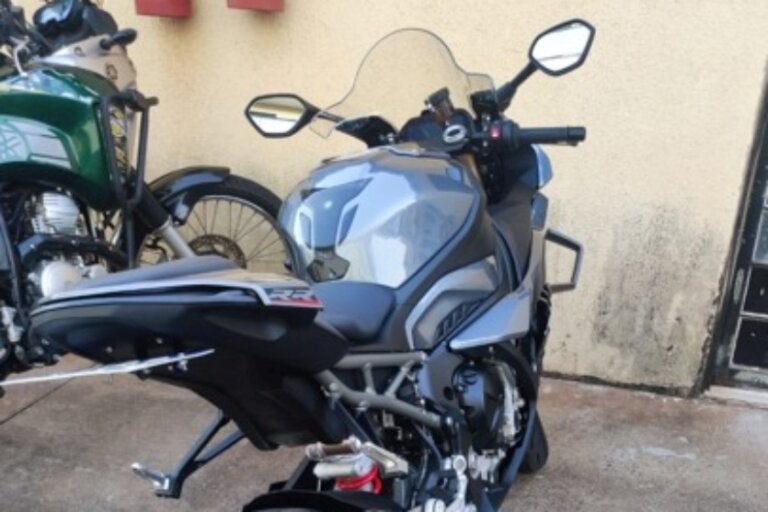 Moto irregular é recolhida após denúncia de perturbação e manobras perigosas no Jardim Aeroporto