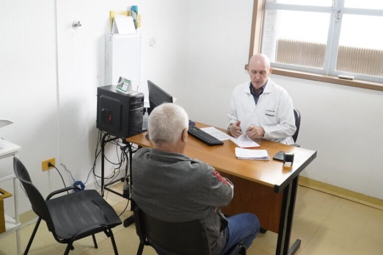 Saúde de Umuarama lança sistema que alerta pacientes via mensagens de texto