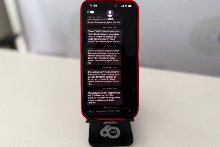 Defesa Civil usa SMS e WhatsApp para alertar sobre riscos climáticos