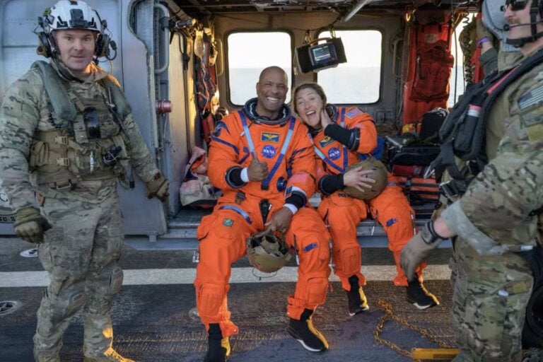 Após missão histórica, tripulantes da Artemis II voltam à Terra e iniciam recuperação