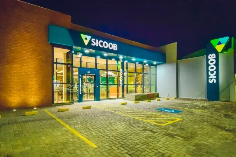 Cashback turbinado Sicoob gera retorno de R$ 49,8 bilhões a seus cooperados