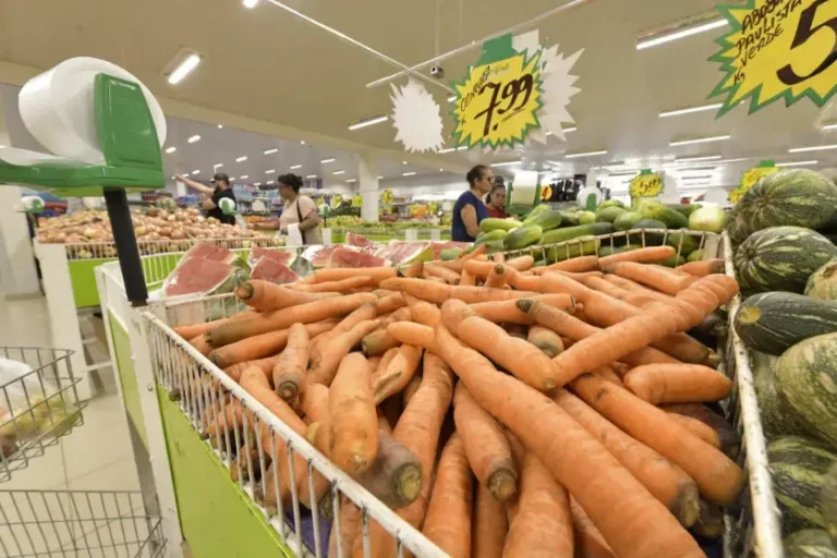 Cesta básica sobe 2,05% em abril e pressiona orçamento em Umuarama