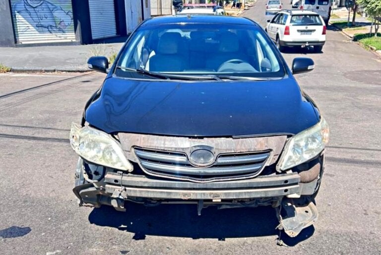 Colisão entre carro e motoneta no Parque Ibirapuera resulta apenas em danos