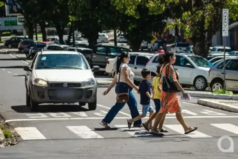 Comércio de rua funcionará até as 13h neste sábado em Umuarama