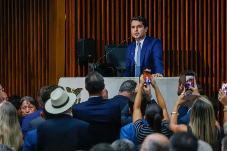 Curi confirma pré-candidatura ao Senado após indicação de Ratinho Junior