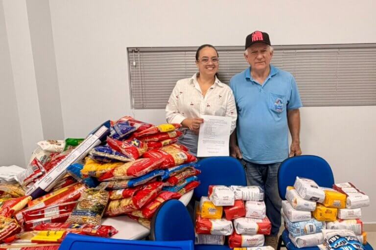Curso de Direito da UniAlfa arrecada alimentos em Aula Magna e repassa ao Lar Santa Faustina
