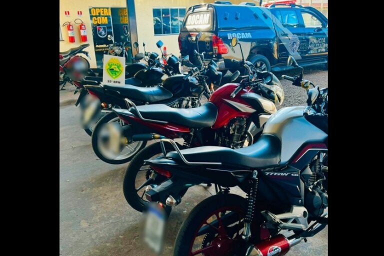 Equipe Rocam apreende 5 motos com irregularidades na avenida Parigot de Souza