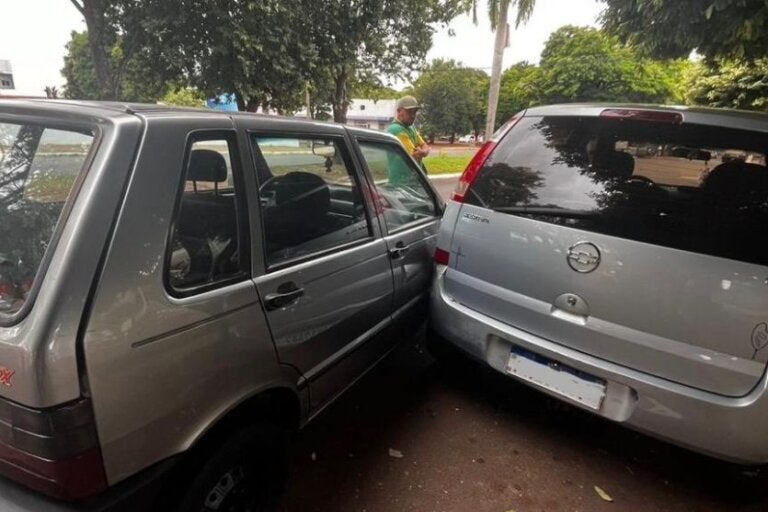 Suspeito embriagado tenta furtar carro, bate em outro e é detido em Iporã