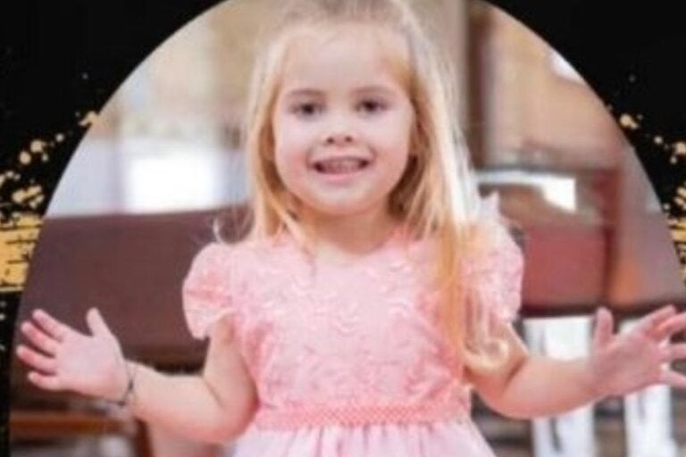 Menina de 3 anos morre após ser atingida por trave de futebol em escola do PR
