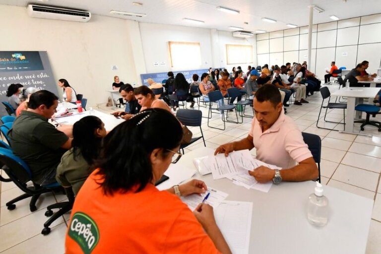 Feirão do emprego supera expectativa e seleciona quase 200 candidatos