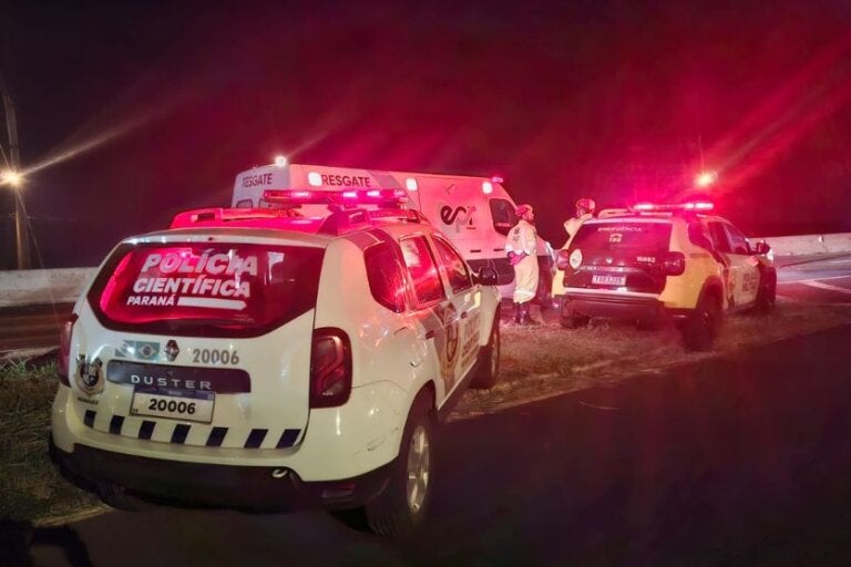 Pedestre morre após ser atropelado e atingido por moto na rodovia PR-323