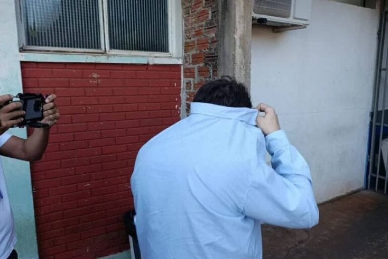 Dentista é preso após fraudes com cartões gerarem dívidas de até R$ 50 mil