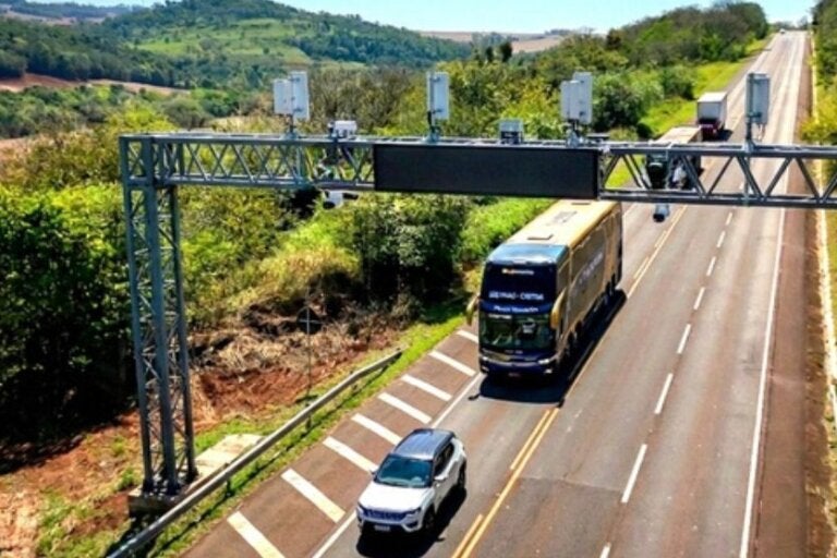 Pedágio eletrônico começa em 4 de maio no Paraná, mas PR-323 segue sem previsão