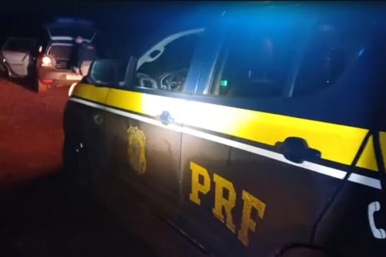 PRF frustra roubo a ônibus na BR-158 em Campo Mourão; dupla foi presa