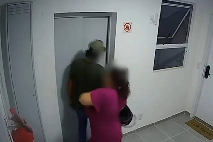 Professora mata marido após discussão em apartamento e é presa em Londrina