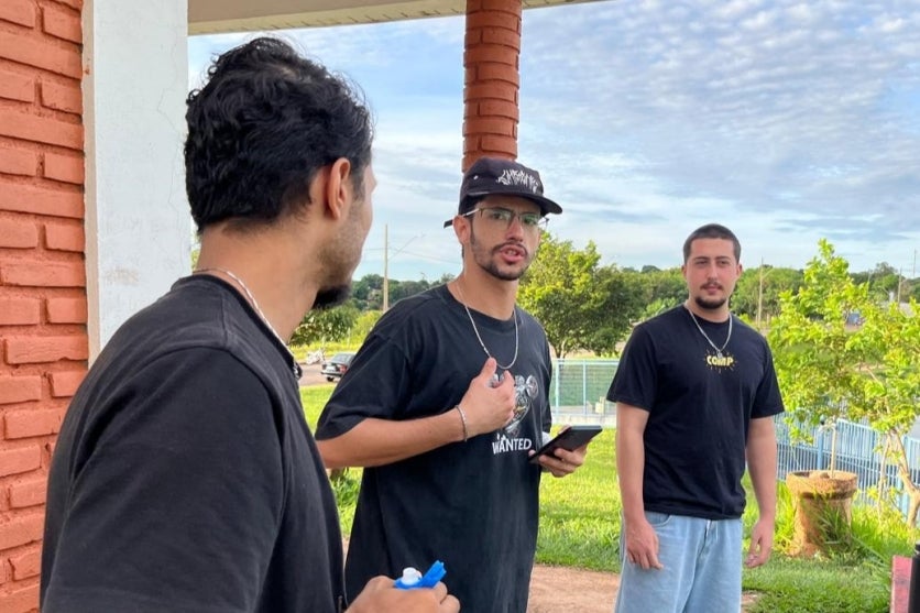 Batalhas de rima ganham fôlego em Umuarama e reúnem jovens em torno da cultura hip-hop