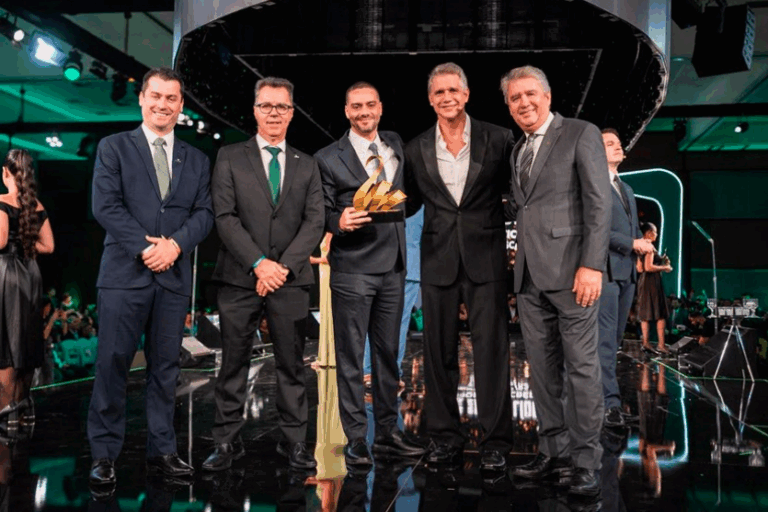 Sicoob conquista troféus por campanhas nacionais de vendas e de sustentabilidade