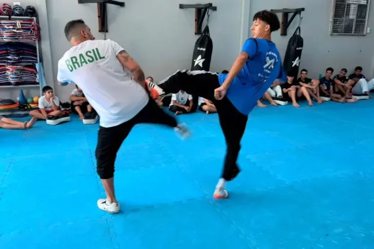 Técnico da Seleção Brasileira Sub-21 de Taekwondo participa de competição em Umuarama