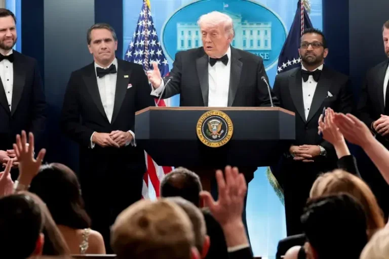 Tiros interrompem jantar de Trump com correspondentes em Washington