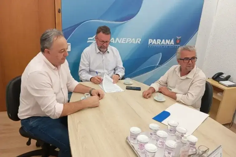 Tuneiras do Oeste amplia rede de água potável em distritos com novo convênio
