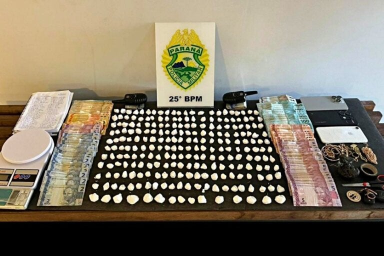PMPR desarticula esquema de tráfico de drogas delivery e causa prejuízo de R$ 78 mil ao crime