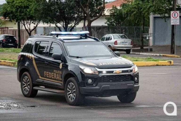 PF mira em grupo envolvido com tráfico internacional e cumpre mandados em Umuarama