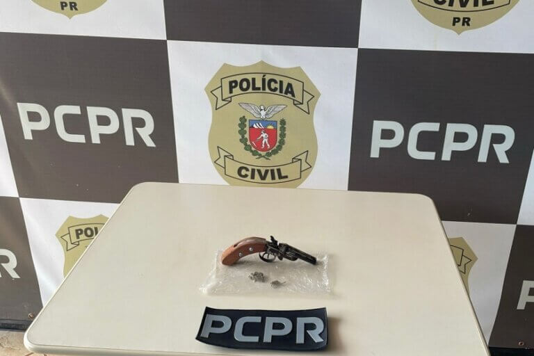 Revólver e maconha são apreendidos em terreno baldio em Goioerê