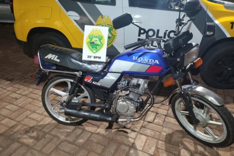 Motociclista foge da polícia e é abordado sem CNH em Pérola