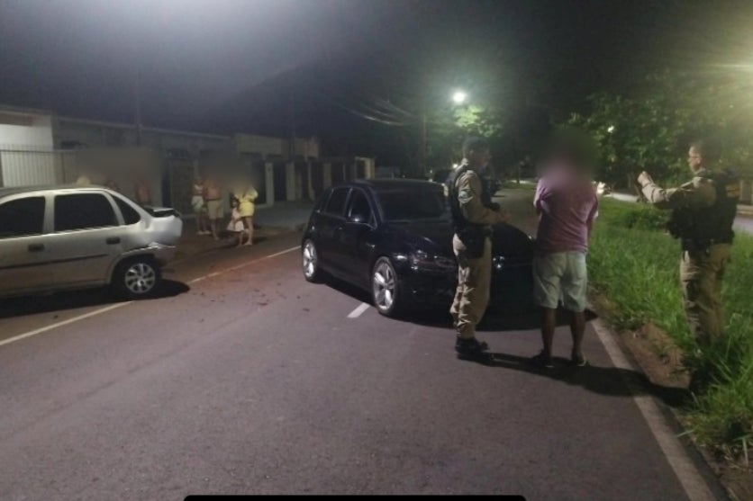 Motorista colide em carro estacionado na Zona III de Umuarama é preso por embriaguez