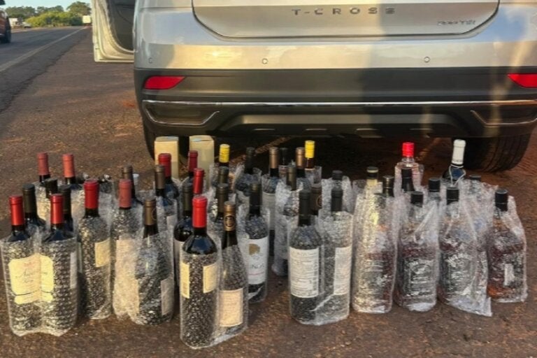 Bebidas importadas sem nota são apreendidas na PR-323 em Cafezal do Sul
