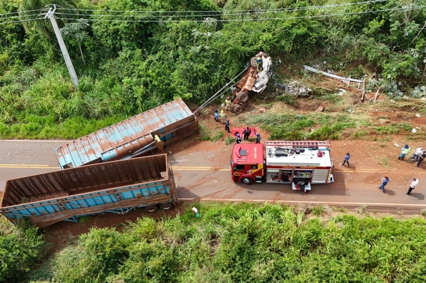 Identificado motorista de carreta que morreu em capotamento entre Ivaté e Icaraíma