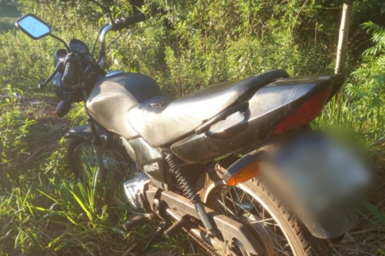 Motociclista fica ferido após queda de moto na PR-323, em Umuarama