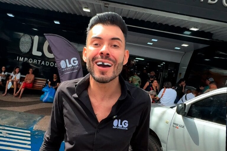Depois dos carecas, loja surpreende com promoção para pessoas ‘sem dente’