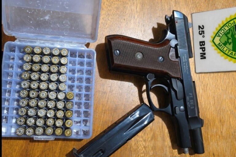 Polícia apreende arma no Jardim Paraíso, em Umuarama, após denúncia anônima