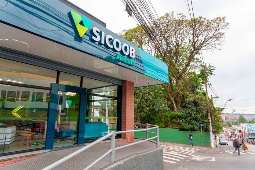 Cashback turbinado Sicoob gera retorno de R$ 49,8 bilhões a seus cooperados