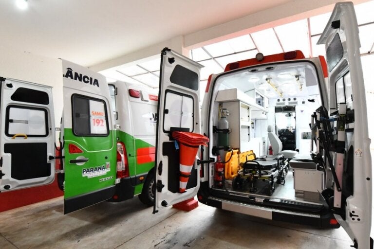 Novas ambulâncias UTIs móveis entregues ao Samu Noroeste, de Umuarama.