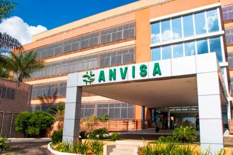 Anvisa proíbe coco ralado, redutor de medidas e saneante em operação nacional