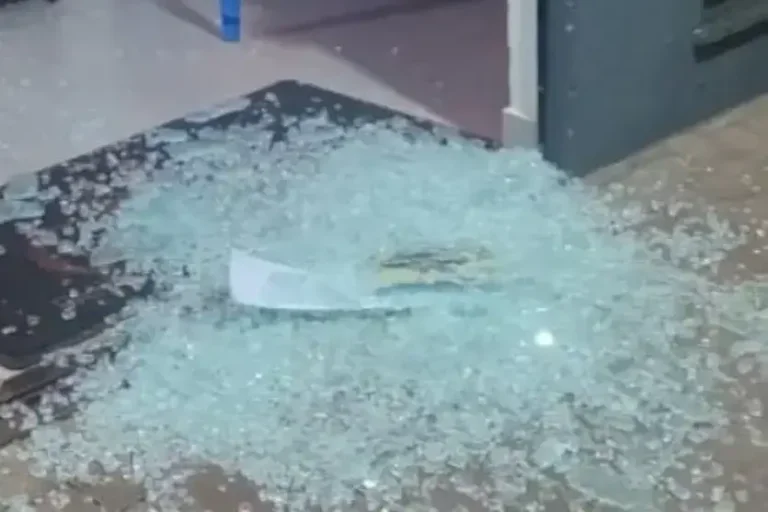 Loja de roupas é alvo de furto após arrombamento na Zona I, em Umuarama