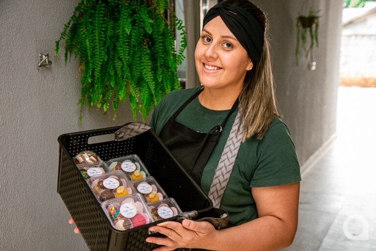 Mãe doceira aposta em kits de brigadeiros especiais para o Dia das Mães
