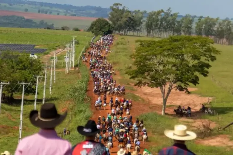 Tradicional Cavalgada do Trabalhador acontece neste domingo em Cafezal do Sul