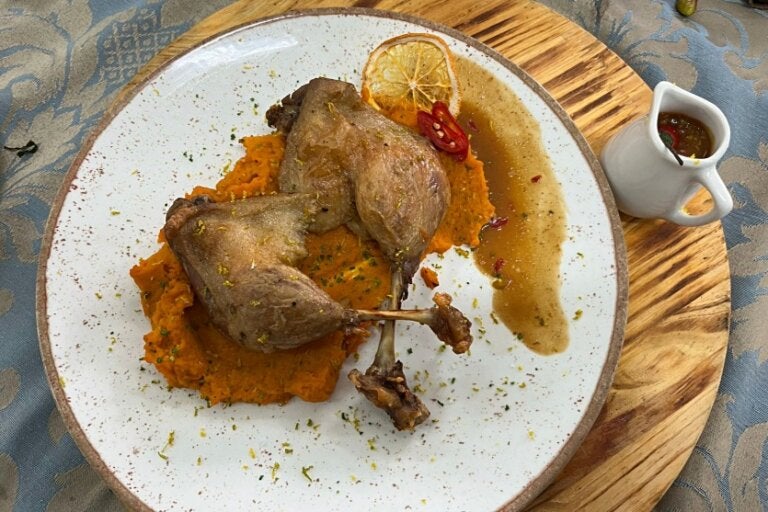 Concurso culinário desafia estudantes da UEM a transformar pato em prato sofisticado