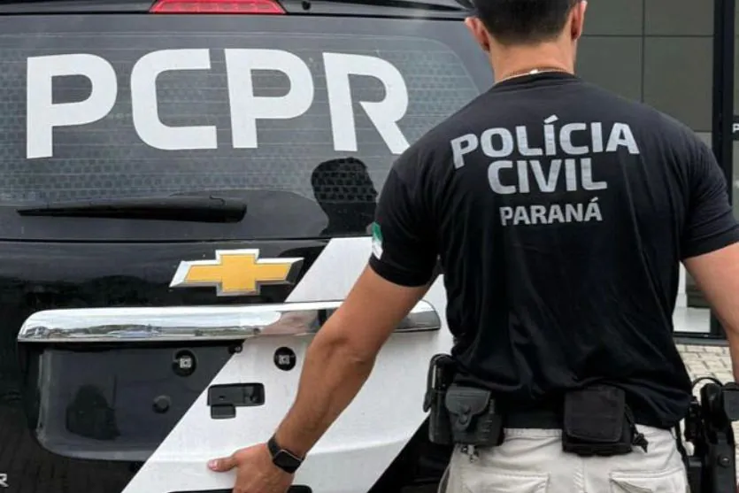 Policial da PCPR próximo a uma viatura para ilustrar matéria do novo concurso do órgão.