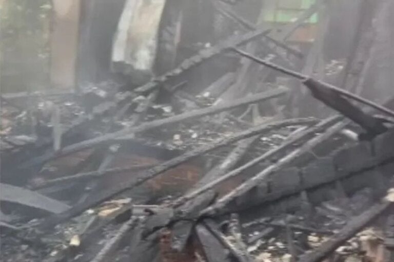 Incêndio em residência mobiliza brigadistas e termina com a morte de uma mulher