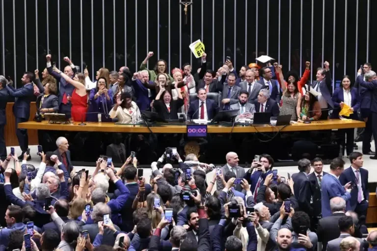 Câmra dos Deputados durante o resultado da votação da PEC do fim da escala 6x1.