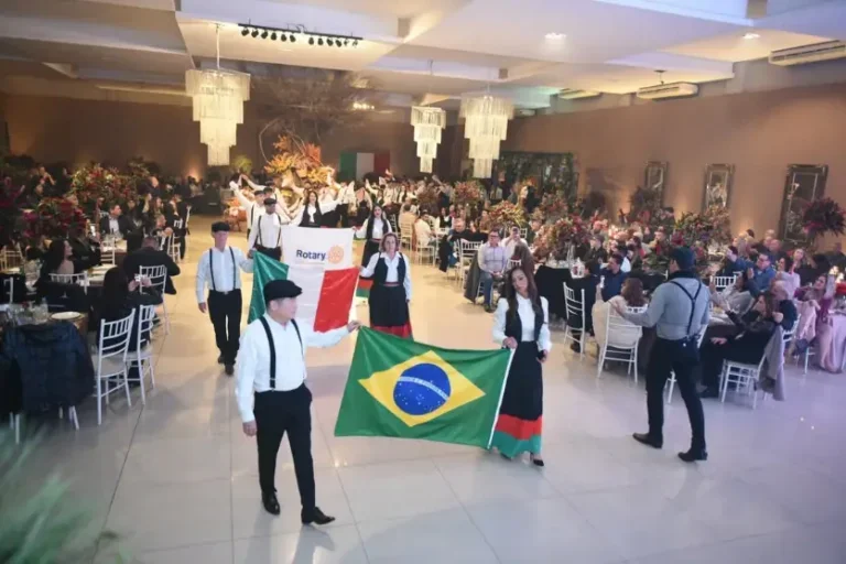 Rotary realiza 34º Jantar Italiano em Umuarama com tema ‘Carnaval de Veneza’