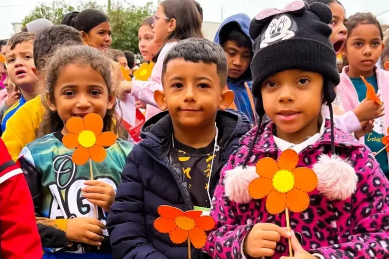Caminhada do Maio Laranja mobiliza escolas e servidores em Cafezal do Sul