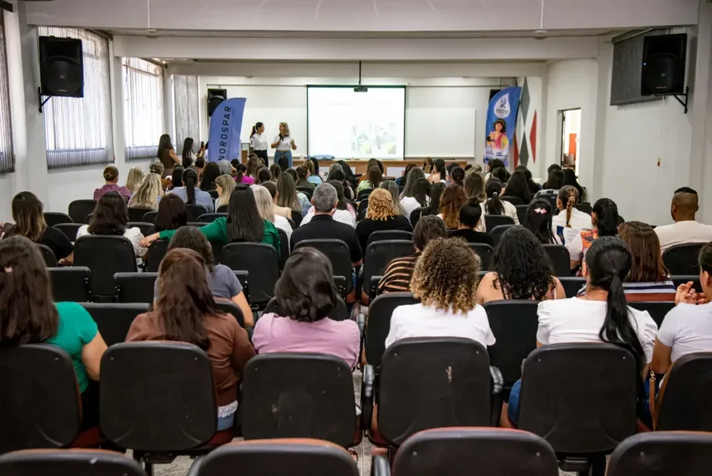 Nova Olímpia recebe menção honrosa após doar 189 litros de leite materno à Norospar